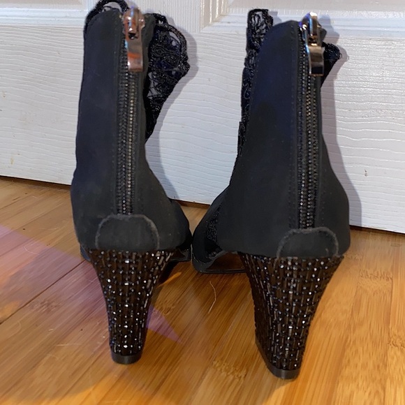 Black lace heels with open toe - Picture 5 of 6